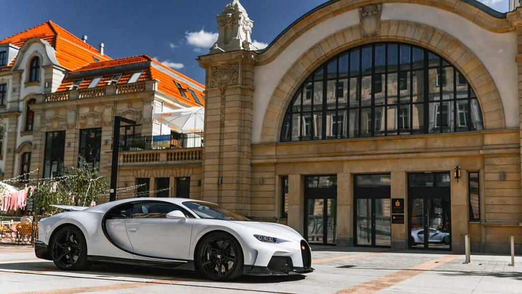 Bugatti étend son réseau de concessionnaires européens avec un nouveau partenaire en Pologne BUGATTI_Poland-Dealership