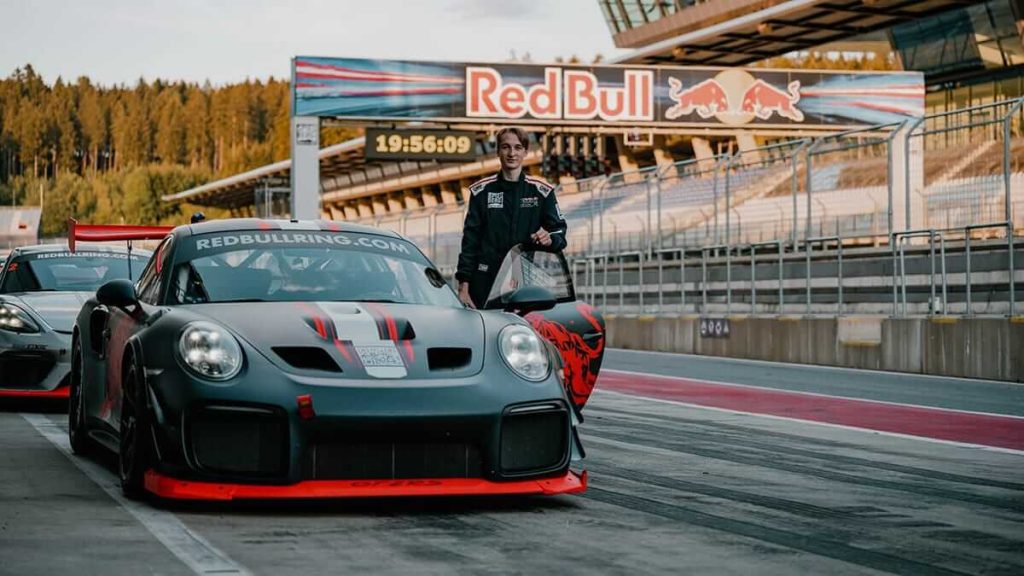 Du virtuel au réel. Du sim racing au Red Bull Ring pour Julien Soenen Red Bull Ring pour Julien Soenen_