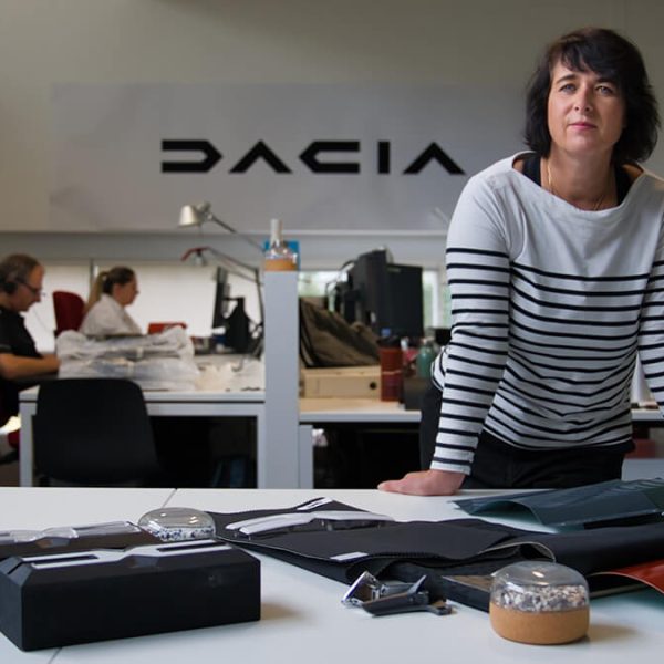 Pourquoi Dacia n'utilise pas de Cuir ni de Chrome dans ses voitures ?