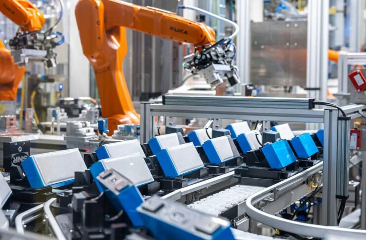 BMW Group va créer huit nouvelles lignes de production de composants électroniques à Leipzig