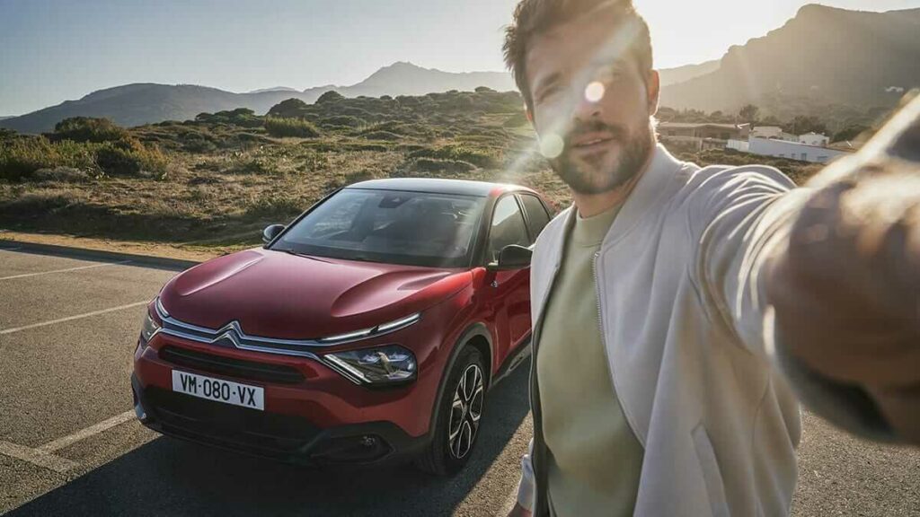 Citroen lance « Citroen Citizen Services» : un nouveau programme complet de services pour une Mobilité Zen et Responsable Citroen e-C4 X