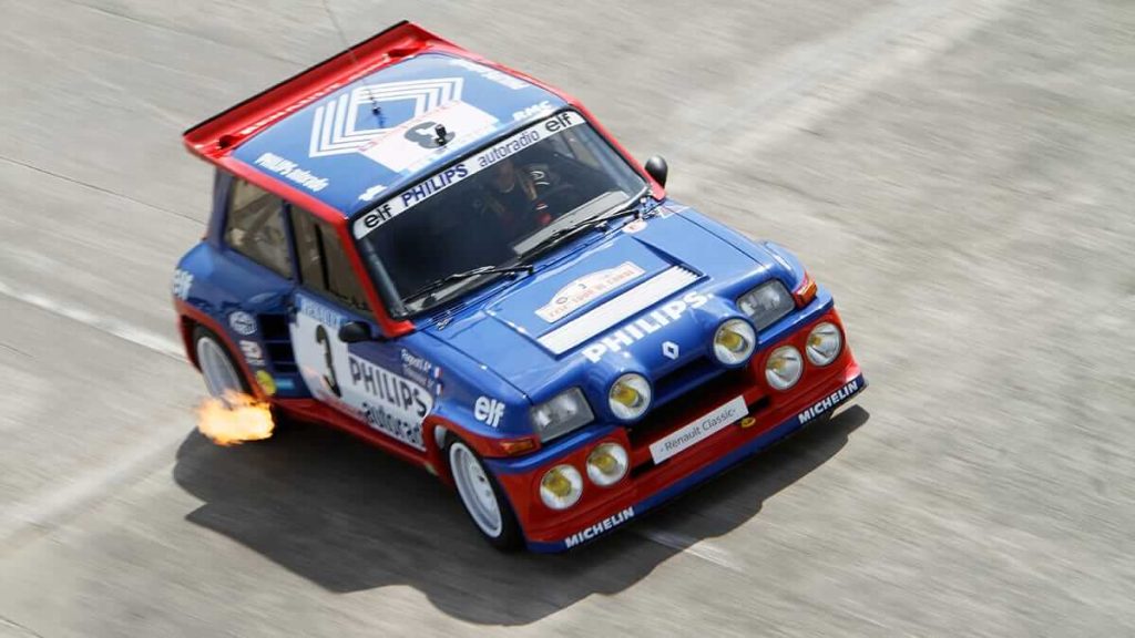 Le_plus_grand_rassemblement_damateurs_de_Renault_en_France_est_de_retour