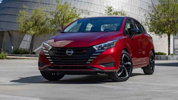 Nissan Versa 2023