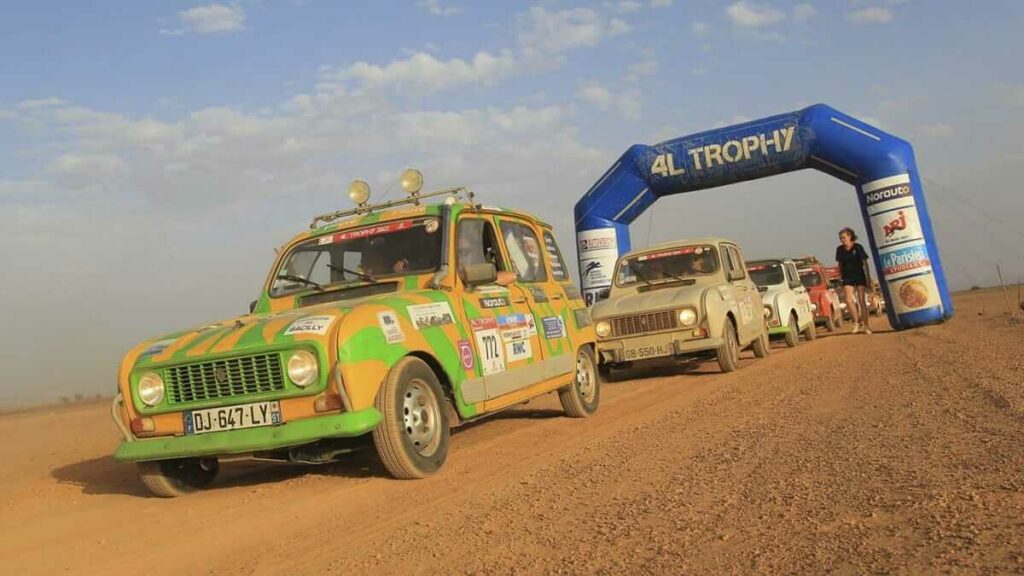 4L Trophy 2022 La Renault 4 De M lanie Et Harmony Au C ur D un Raid 