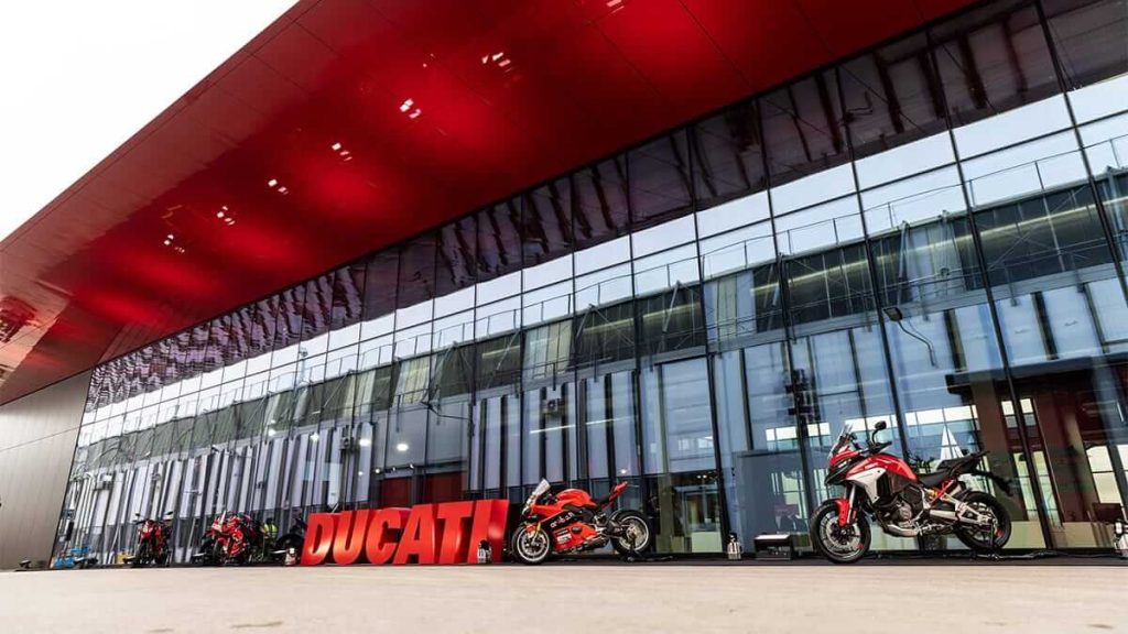 Ducati inaugure le nouveau bâtiment Finitura e Delibera Estetica à Borgo Panigale Ducati inaugure le nouveau bâtiment Finitura e Delibera Estetica à Borgo Panigale