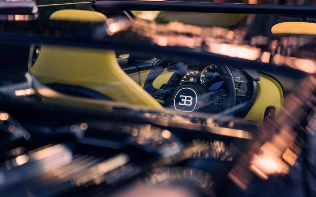 Bugatti W16 Mistral Japan
