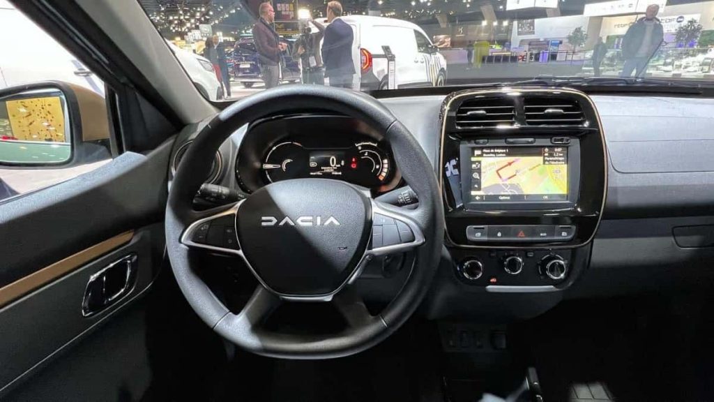 Dacia Spring 2023 - crédit image Motors Actu