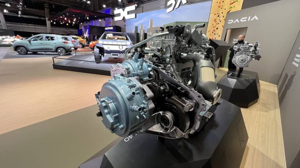 Dacia Hybrid 140 Engine