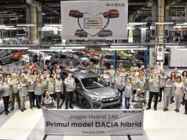 La première Dacia Jogger Hybrid 140 sort de l'usine de Mioveni