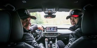 Valtteri BOTTAS et Zhou GUANYU au volant de la Alfa Romeo Tonale Hybride Rechargeable Q4