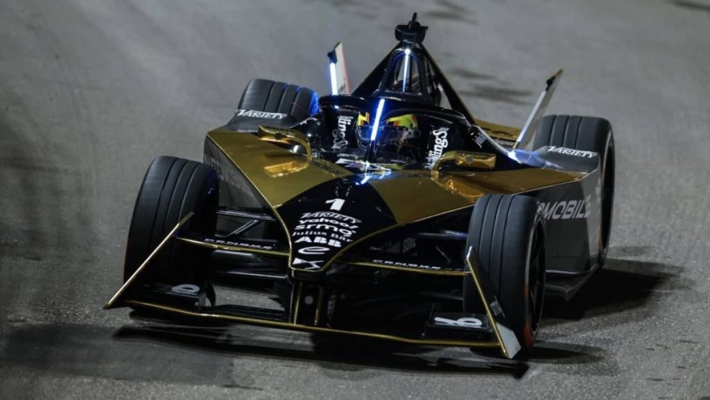 DS Automobiles - DS E-Tense