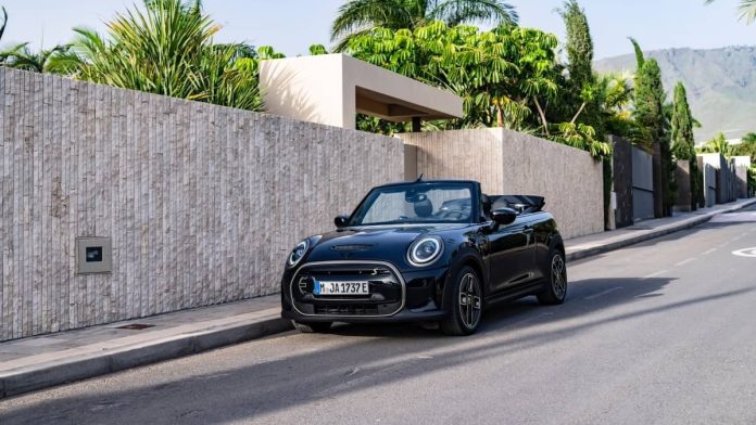 MINI Cooper SE Cabrio 2023