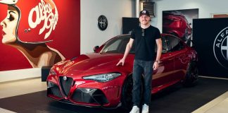 Valtteri Bottas prend livraison de sa Alfa Romeo Giulia GTAm
