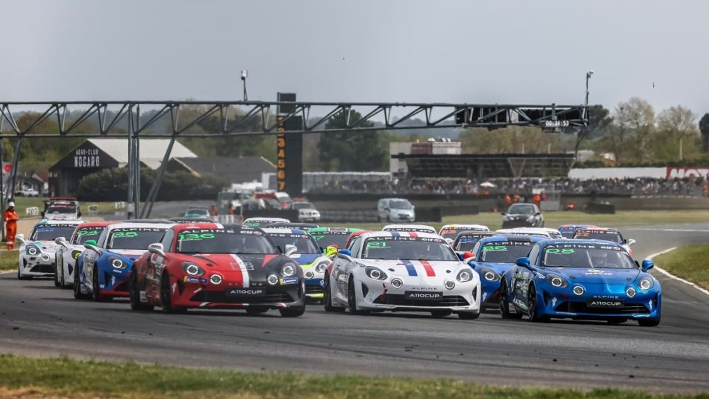 Alpine Elf Europa Cup - deux vainqueurs inédits pour lancer une nouvelle saison prometteuse