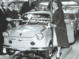 Le 4 mars 1958 la premiere NSU Prinz est sortie de a chaine de montage