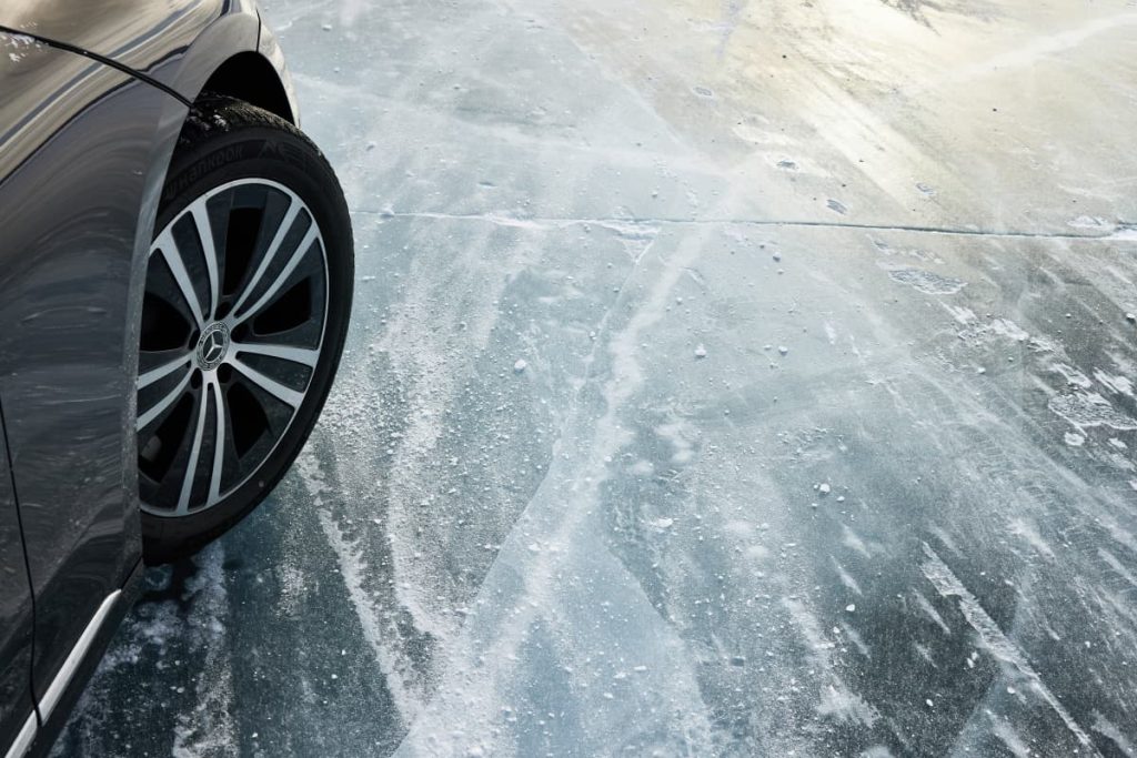 Mercedes-benz - Tests d'endurance sur glace et neige