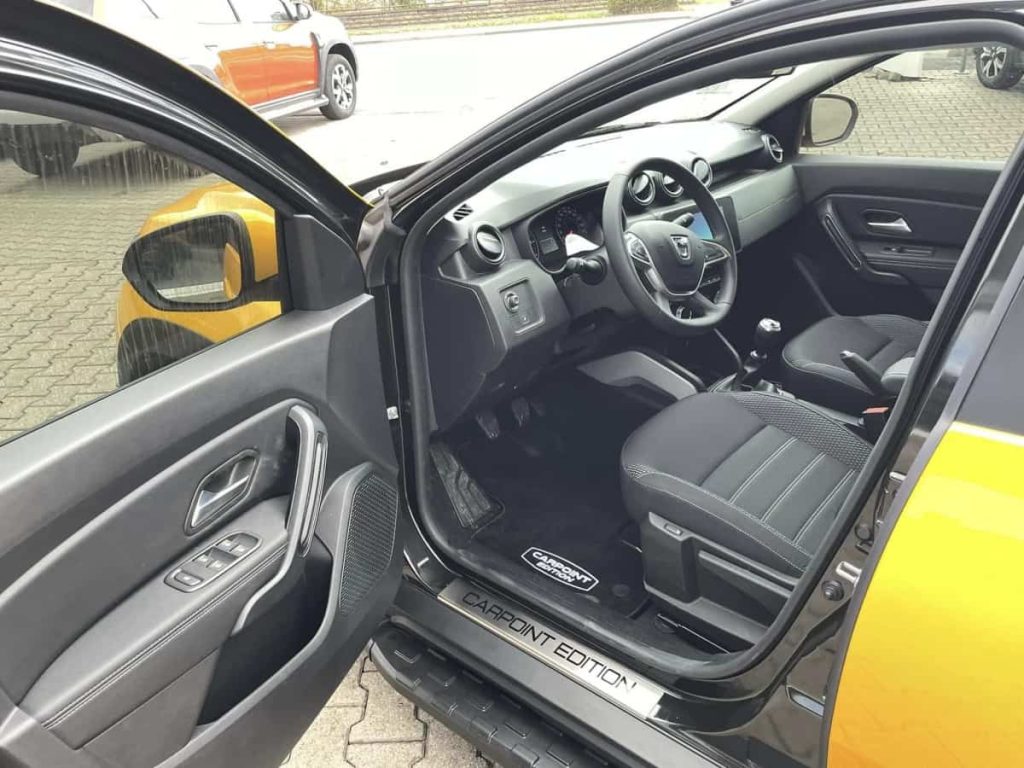 Dacia Duster Yellow Edition