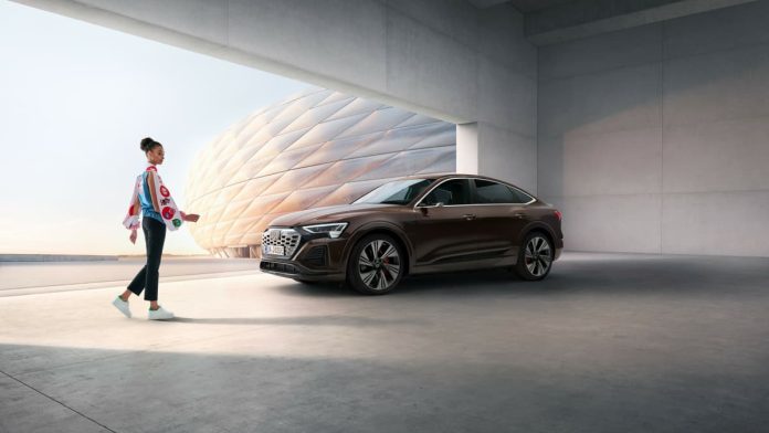 Engagement d'Audi envers le football féminin - lancement de la campagne Werde #12teFrau avec le FC Bayern Women