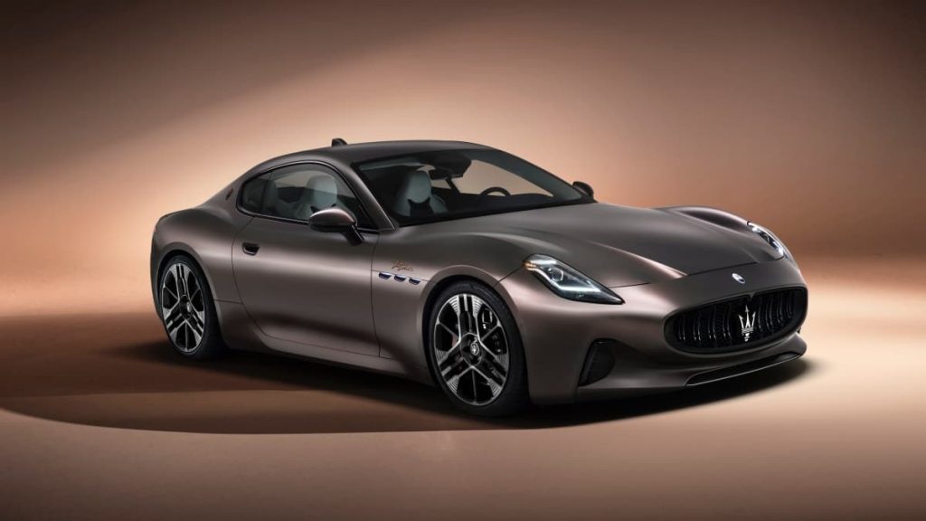 Stellantis annonce une hausse de 14 % de son chiffre d’affaires net au 1er trimestre 2023 Tous les segments d’activité contribuent positivement Maserati GranTurismo Folgore