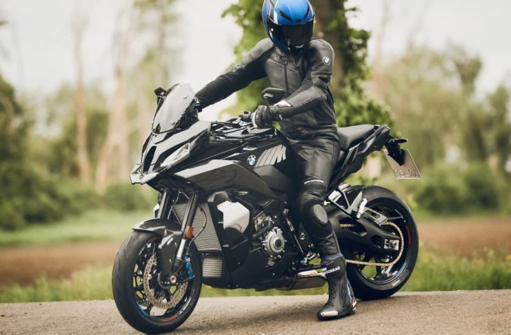 BMW M 1000 XR
