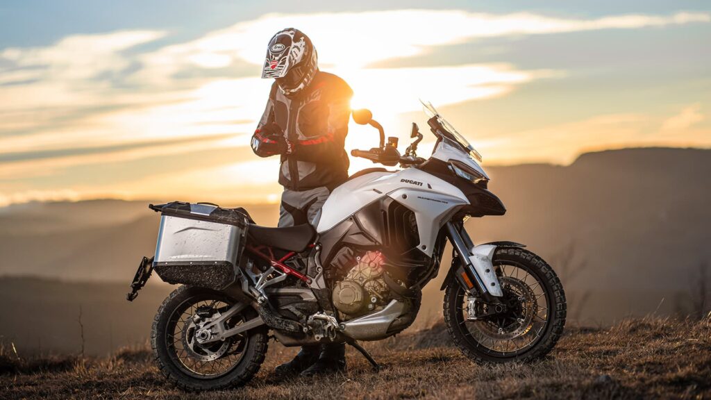 Ducati : Le système électronique de soulèvement facile introduit sur la Multistrada V4 Rally, arrive maintenant sur la V4 S Ducati Multistrada V4 S