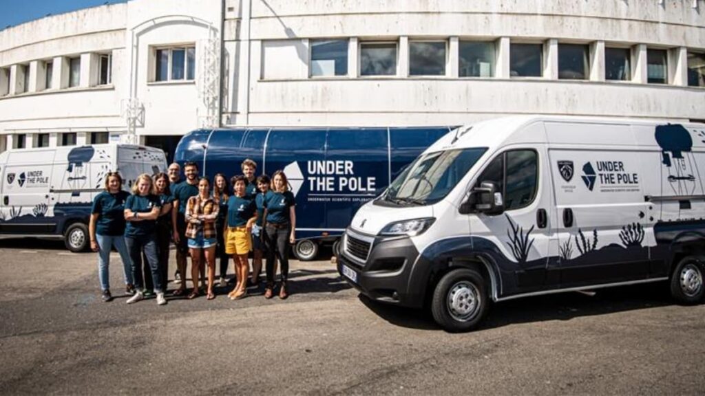PEUGEOT s’associe en tant que partenaire aux expéditions sous-marines françaises menées par « Under The Pole » PEUGEOT - under the pole