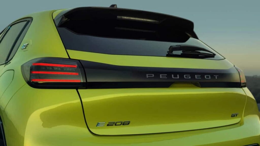 Peugeot e-208