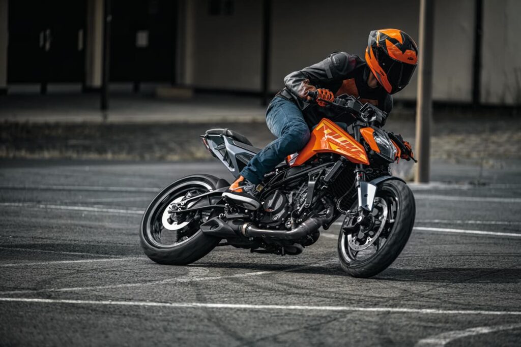 KTM DUKE 2024