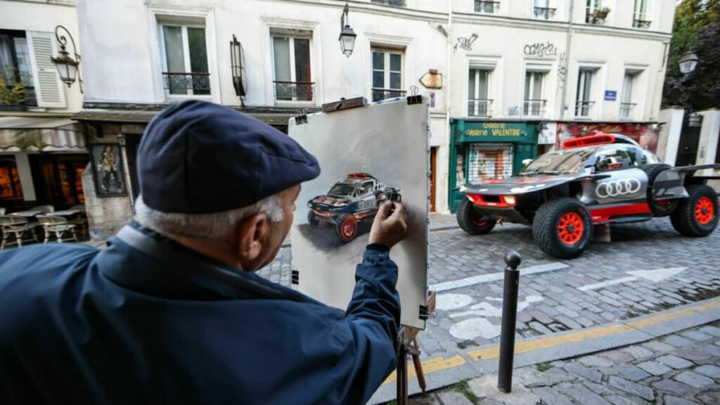 Audi RS Q e-tron en visite de la ville
