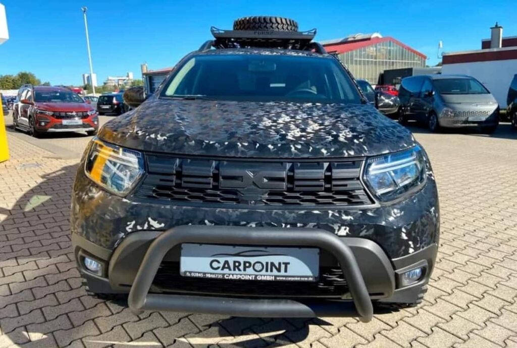DACIA DUSTER Camouflage by Carpoint