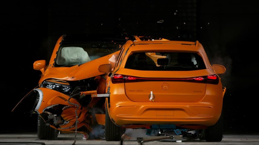 Crash-test Mercedes-Benz electric