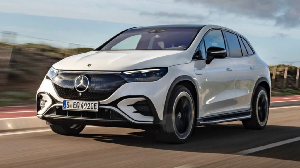 Mercedes EQE SUV