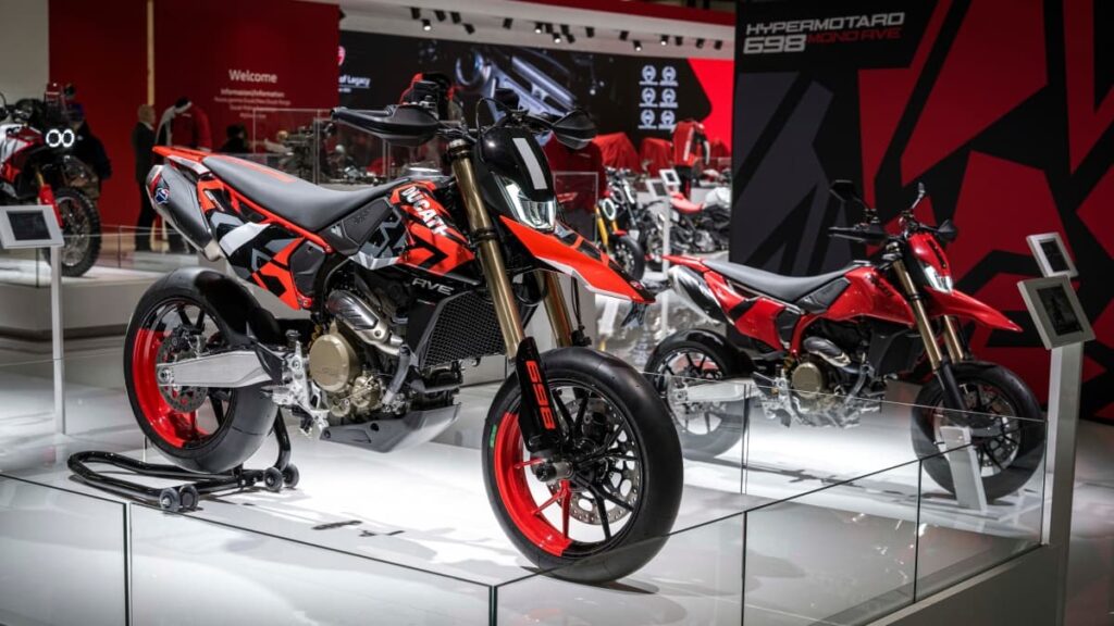 Ducati Hypermotard 698 Mono RVE est la « Moto più bella » (La plus belle moto) de l’EICMA 2023 Ducati Hypermotard 698 Mono RVE