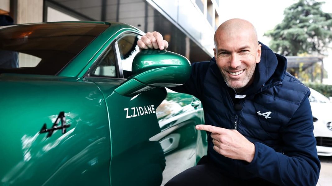 Zinedine Zidane reçoit la famille Alpine Racing à Madrid pour clôturer la saison 2023