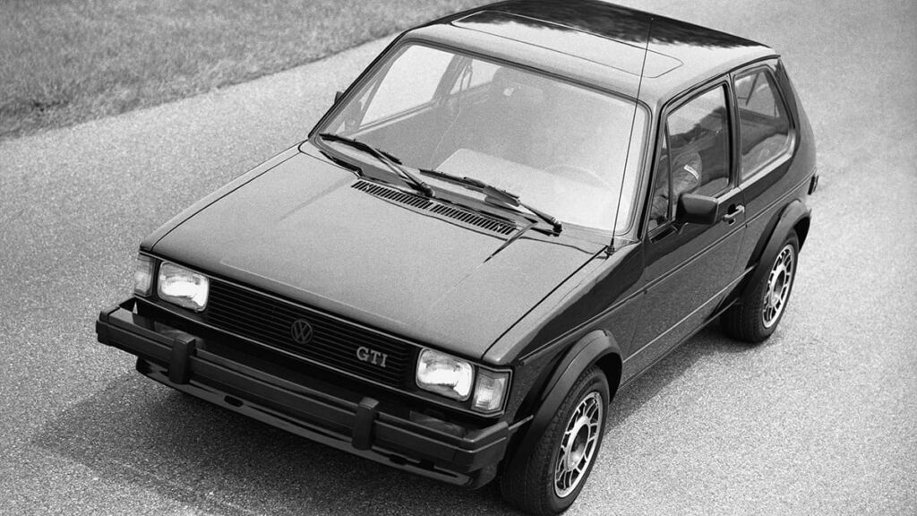 Volkswagen célèbre le 75e anniversaire de la marque aux États-Unis Golf 1 1983 GTI