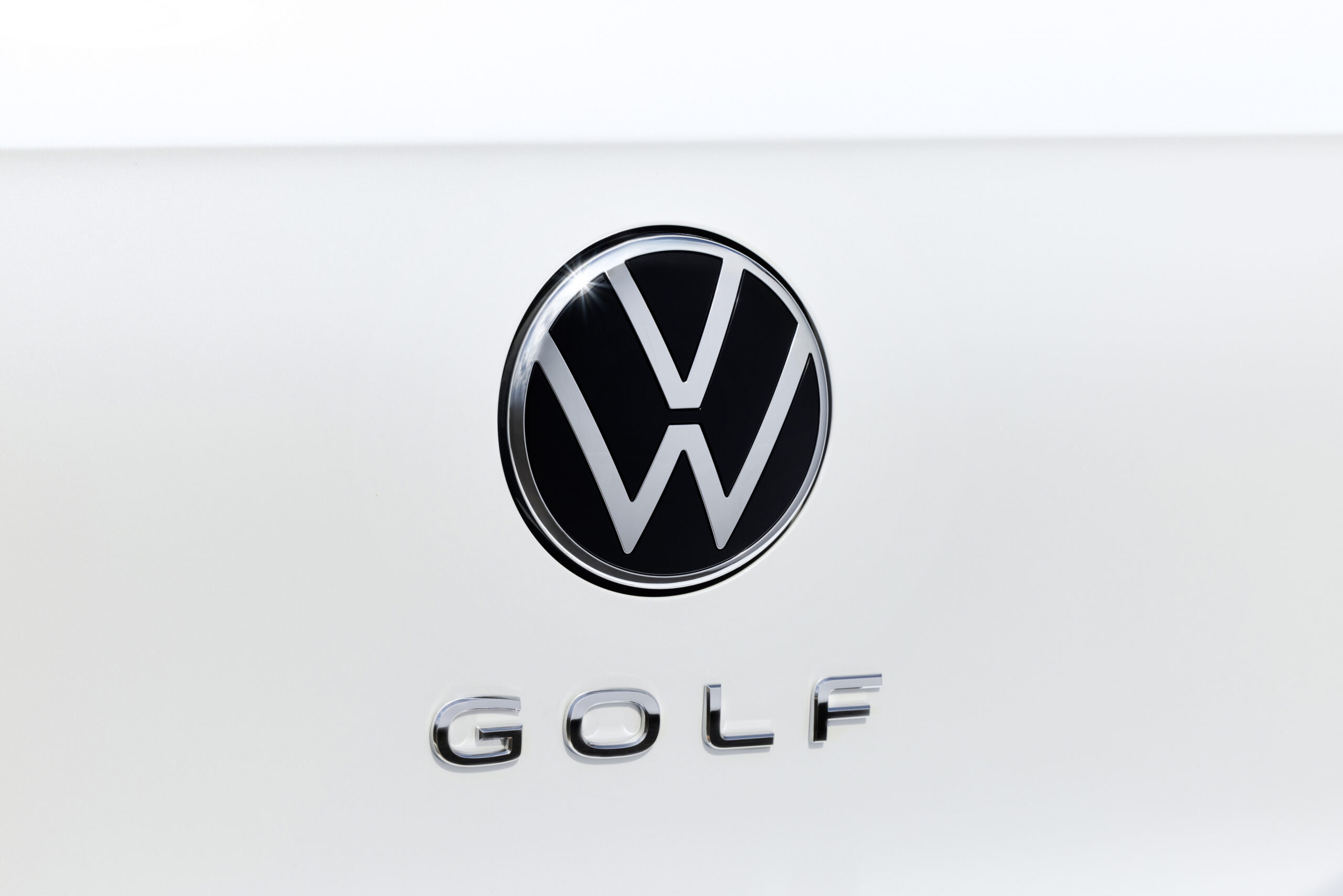 Volkswagen Golf 8 eHybrid 2024