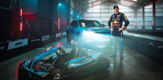 Max Verstappen crée la surprise avec la Honda eNy1 électrique auprès de jeunes pilotes de karting