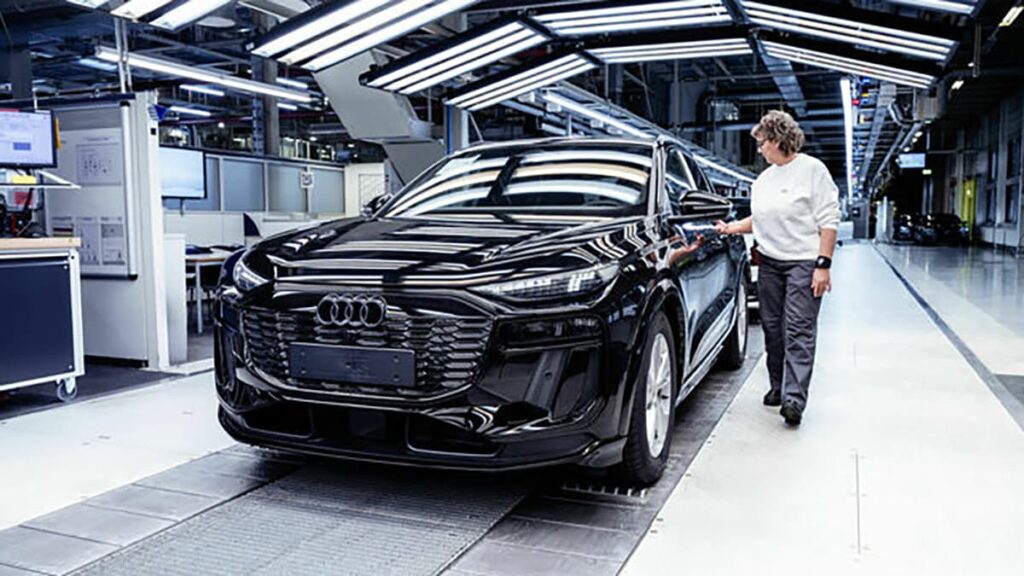 Production durable et flexible de la gamme Audi Q6 e-tron et de ses batteries haute tension à Ingolstadt Audi Q6 e-tron 2024
