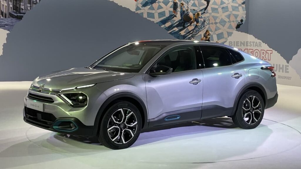 Après C5 Aircross fin 2023, Citroën présente les C4 et C4 X Hybride 136 dotées de la nouvelle technologie Hybrid 48V Citroen C4 X Hybrid 2024