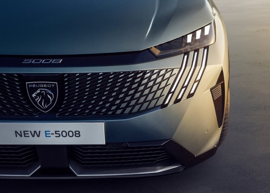 Peugeot E-5008 2024 2025