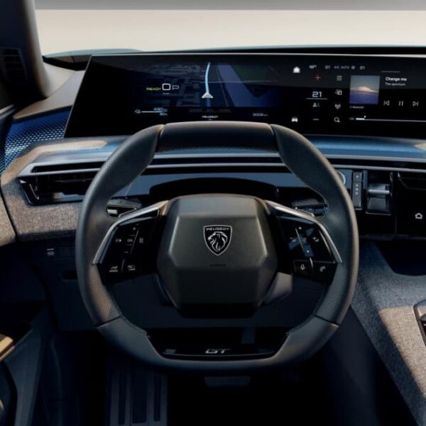 Peugeot e-3008 i-cockpit
