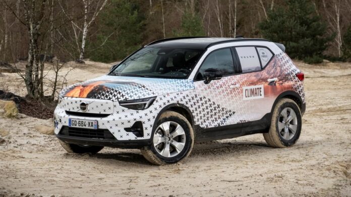 Volvo Car France s’associe à Volvo Trucks France en fournissant un XC40 Recharge 100 % Electrique à l’équipage Iron E-Gazelles engagé sur le Rallye Aïcha des Gazelles