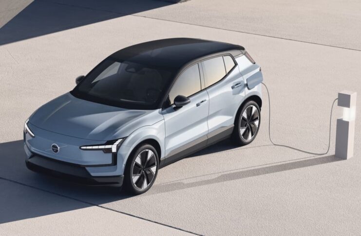 Volvo EX30 2024
