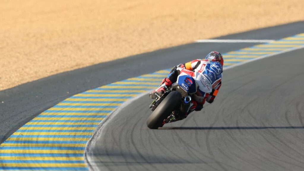 Le team F.C.C. TSR Honda France se retire de la course à seulement 1h30 de la fin des 24 Heures Motos…