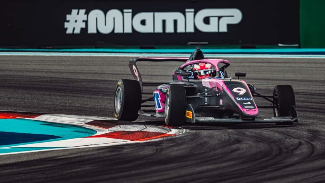 F1 Academy Rd 1 Miami - Abbi Pulling ©Alpine