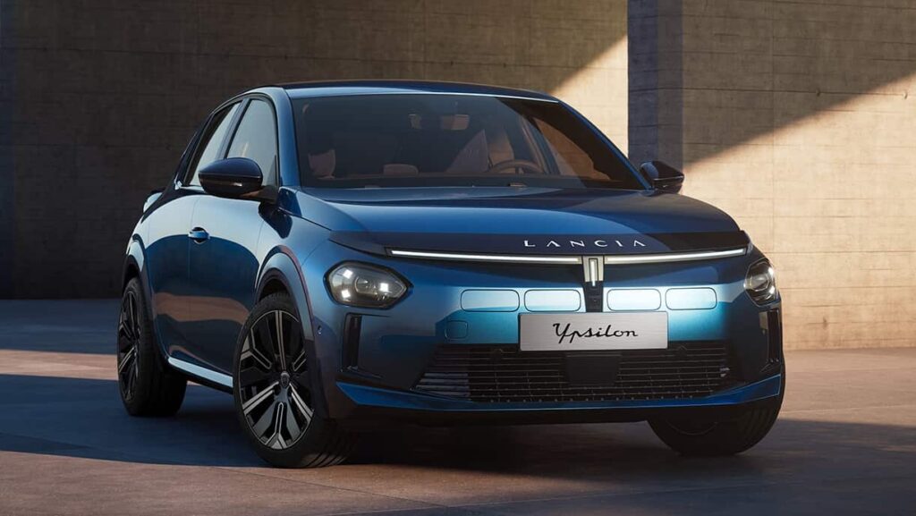Lancia est officiellement de retour en BeLux ! Lancia Ypsilon Limitata Cassina ©Lancia