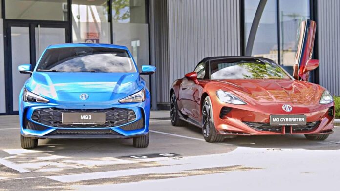 MG3 Hybrid+ & MG Cyberster ©MG Motor