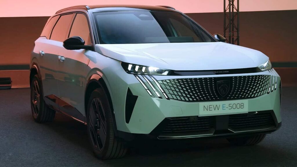 Peugeot e-5008 2024 ©Peugeot