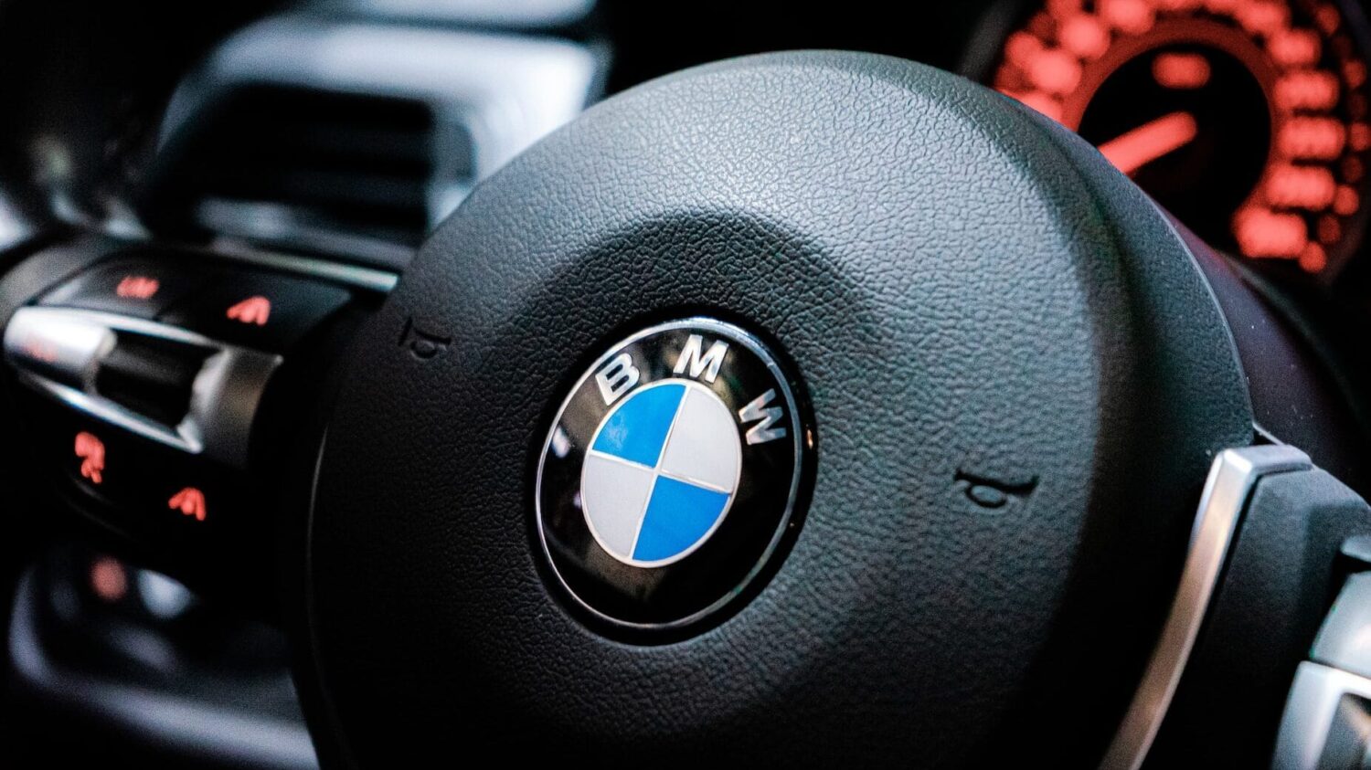 Important : BMW rappel près d’un demi millions de ses véhicules à cause d’un problème dangereux lié aux airbags ! BMW rappel - Airbag TAKATA