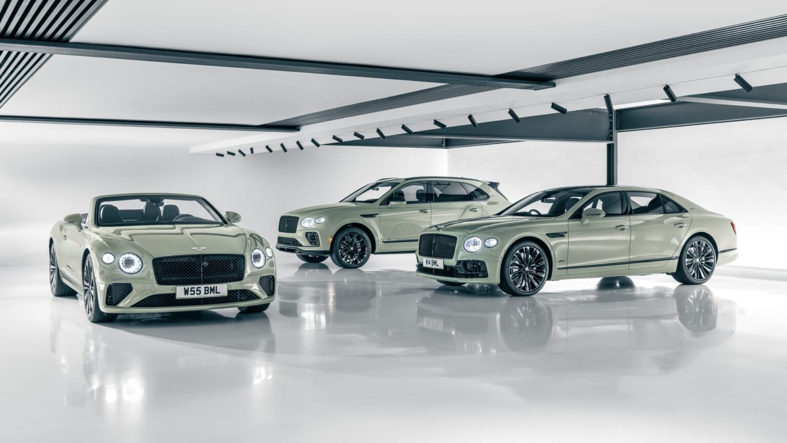 Bentley célèbre la fin d’une ère avec le dernier moteur W12 assemblé à Crewe Bentley W12